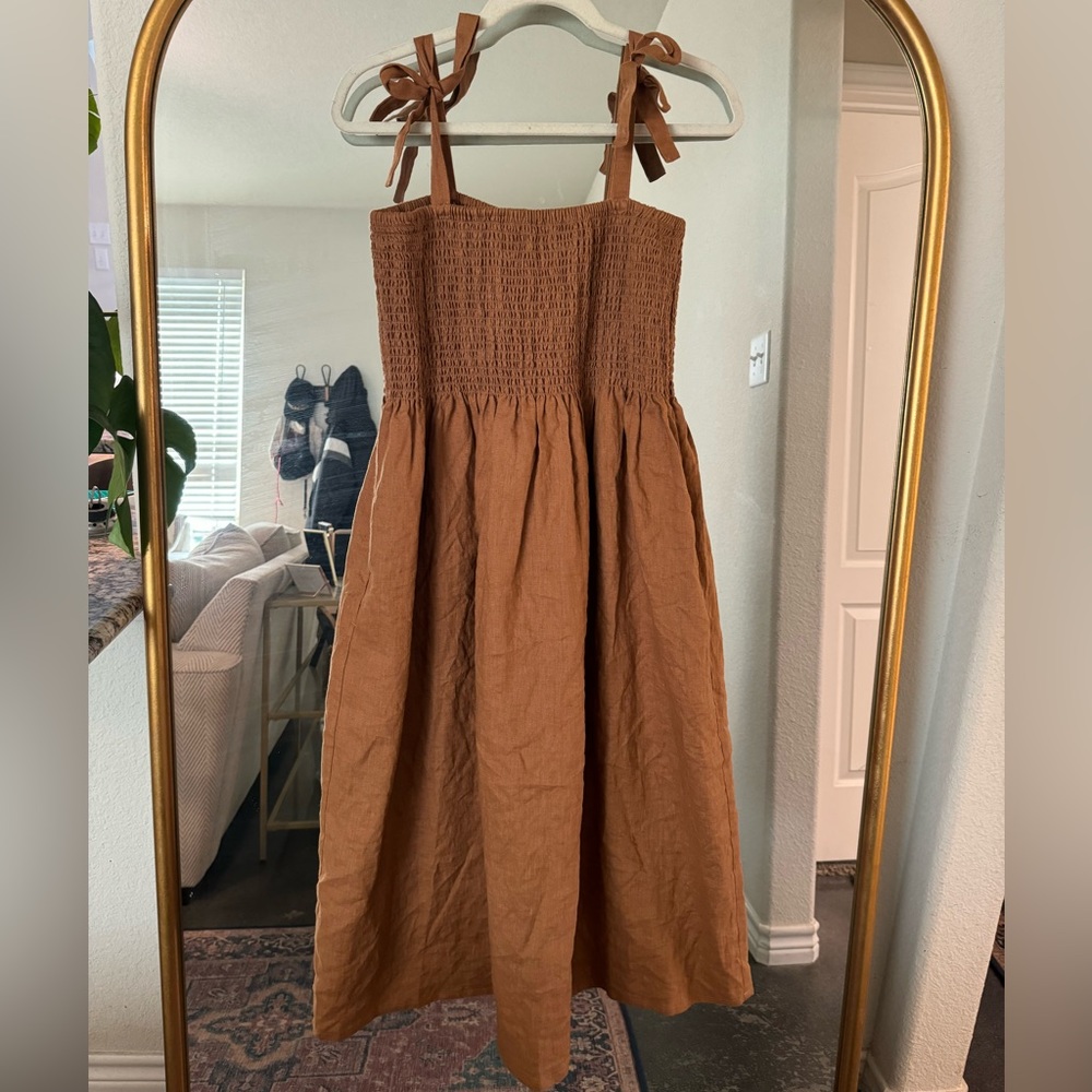 Magic Linen Midi Dress